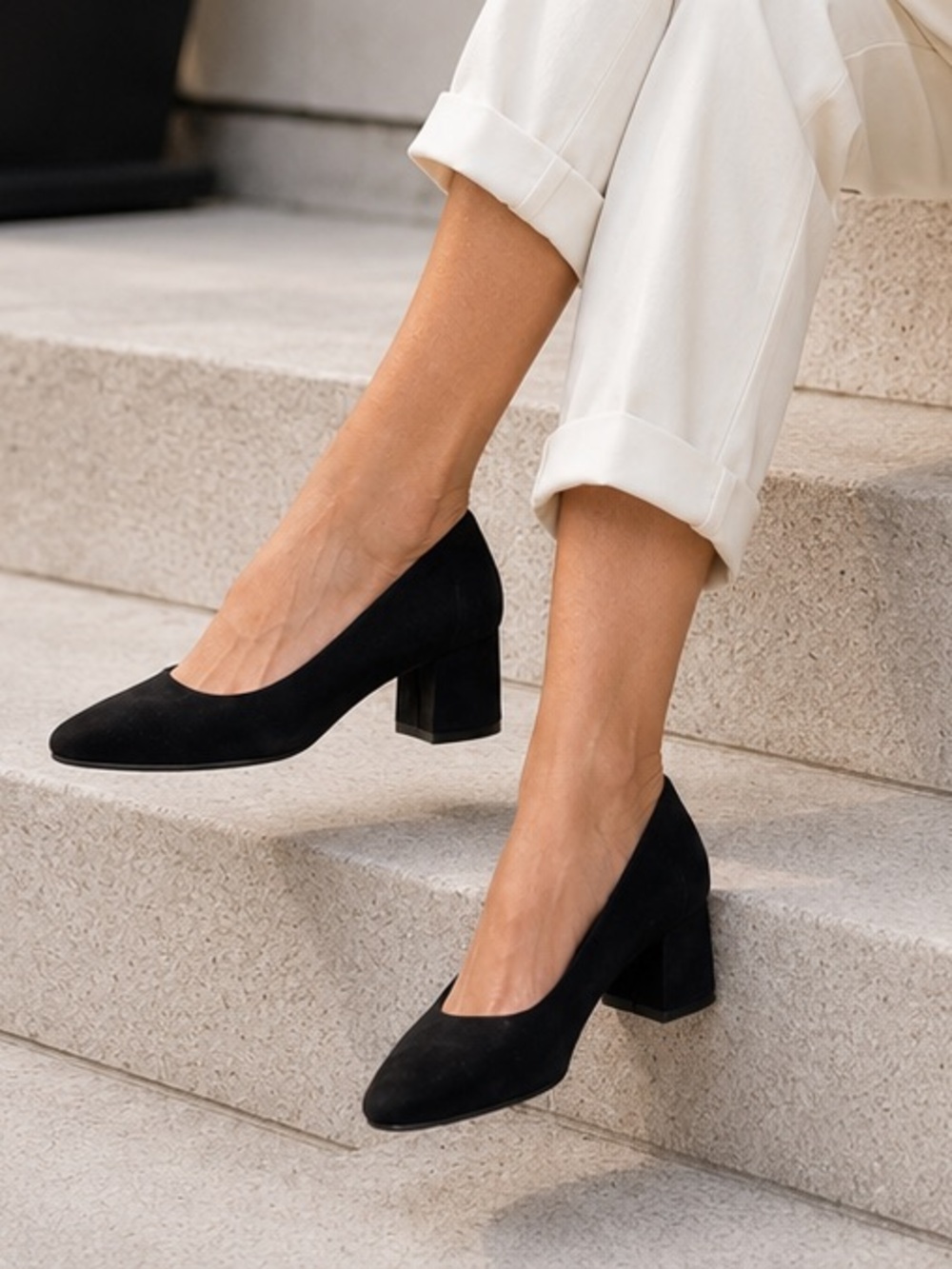 Kate Spade Black Suede Block Heel Pumps 7.5M Almond Toe Classic Chunky Heel